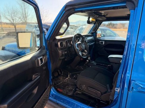 Used 2021 Jeep Wrangler Unlimited Rubicon 4xe w/ Cold Weather Group AWD/4WD image 13