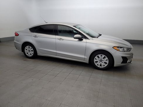 Used 2019 Ford Fusion S FWD image 11