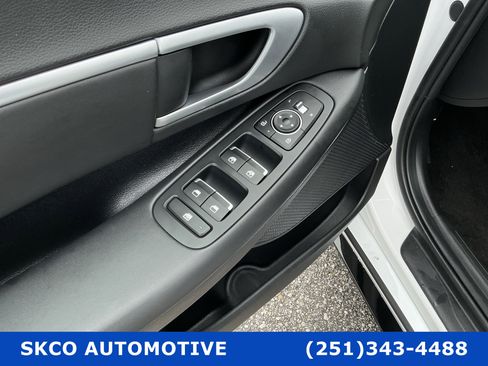Used 2025 Hyundai Sonata SEL FWD image 22