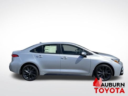 New 2026 Toyota Corolla SE w/ SE Premium Package FWD image 8