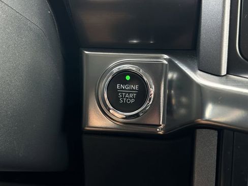 Used 2023 Ford F150 Lariat w/ Equipment Group 502A High image 24