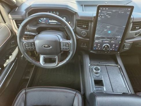 Used 2024 Ford Expedition Limited AWD/4WD image 27