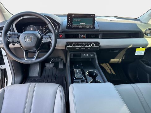 Used 2025 Honda Pilot EX-L image 19