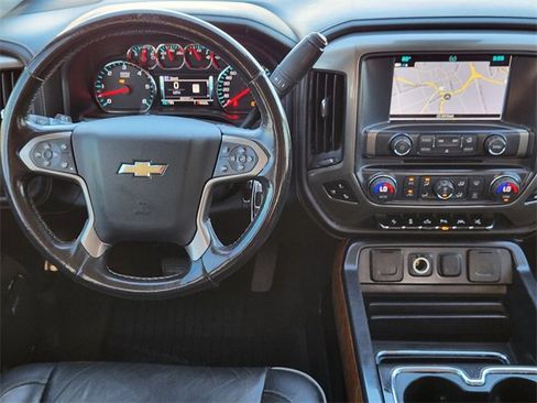 Used 2018 Chevrolet Silverado 1500 High Country image 28
