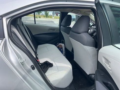 Used 2022 Toyota Corolla L FWD image 8