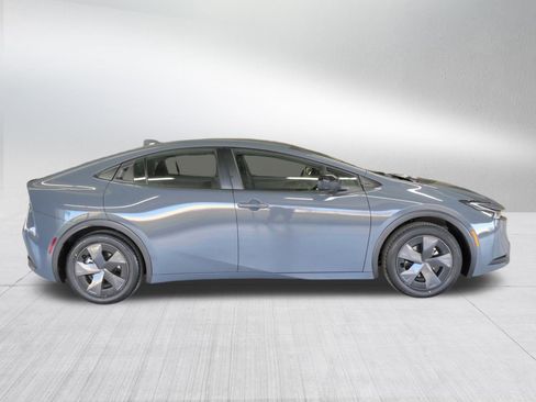 Certified 2025 Toyota Prius LE image 9
