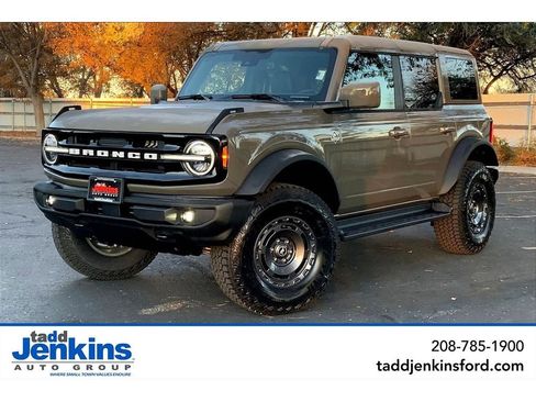 New 2025 Ford Bronco Outer Banks w/ Sasquatch Package image 1