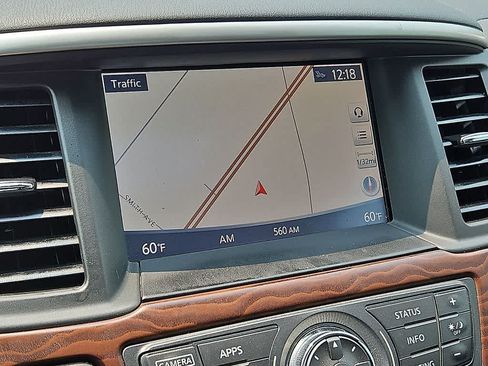 Used 2017 Nissan Pathfinder Platinum w/ Midnight Edition Package FWD image 19