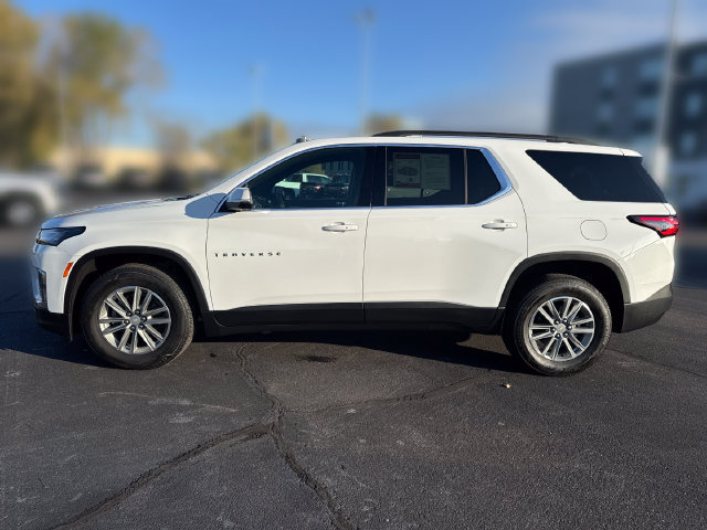 Used 2023 Chevrolet Traverse LT w/ Rear Camera Mirror Package AWD/4WD image 2