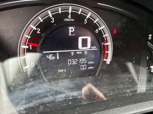 Used 2019 Honda CR-V LX image 9