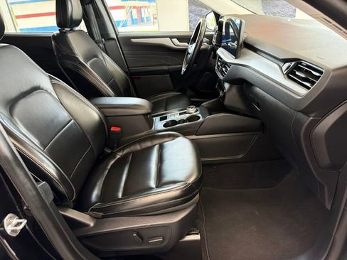 Certified 2024 Ford Escape Platinum AWD/4WD image 12
