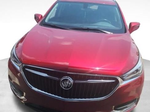 Used 2018 Buick Enclave Essence w/ Trailering Package FWD image 2