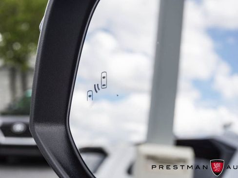 Used 2018 Toyota Highlander Limited Platinum AWD/4WD image 29