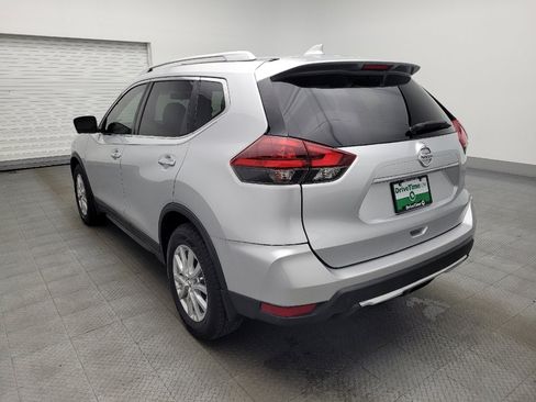 Used 2018 Nissan Rogue SV w/ Premium Package image 5