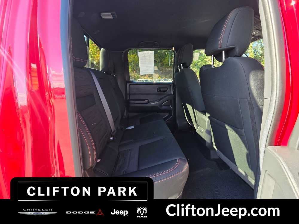 Used 2026 Nissan Frontier PRO-4X AWD/4WD image 18