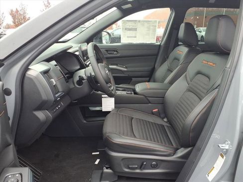 New 2025 Nissan Pathfinder Rock Creek image 26