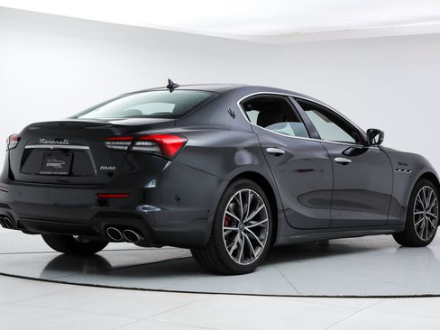 Certified 2023 Maserati Ghibli Modena RWD image 5
