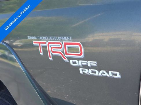 Used 2010 Toyota Tacoma PreRunner w/ TRD Off-Road Pkg RWD image 5