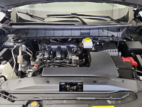 Used 2025 Nissan Pathfinder SV AWD/4WD image 35