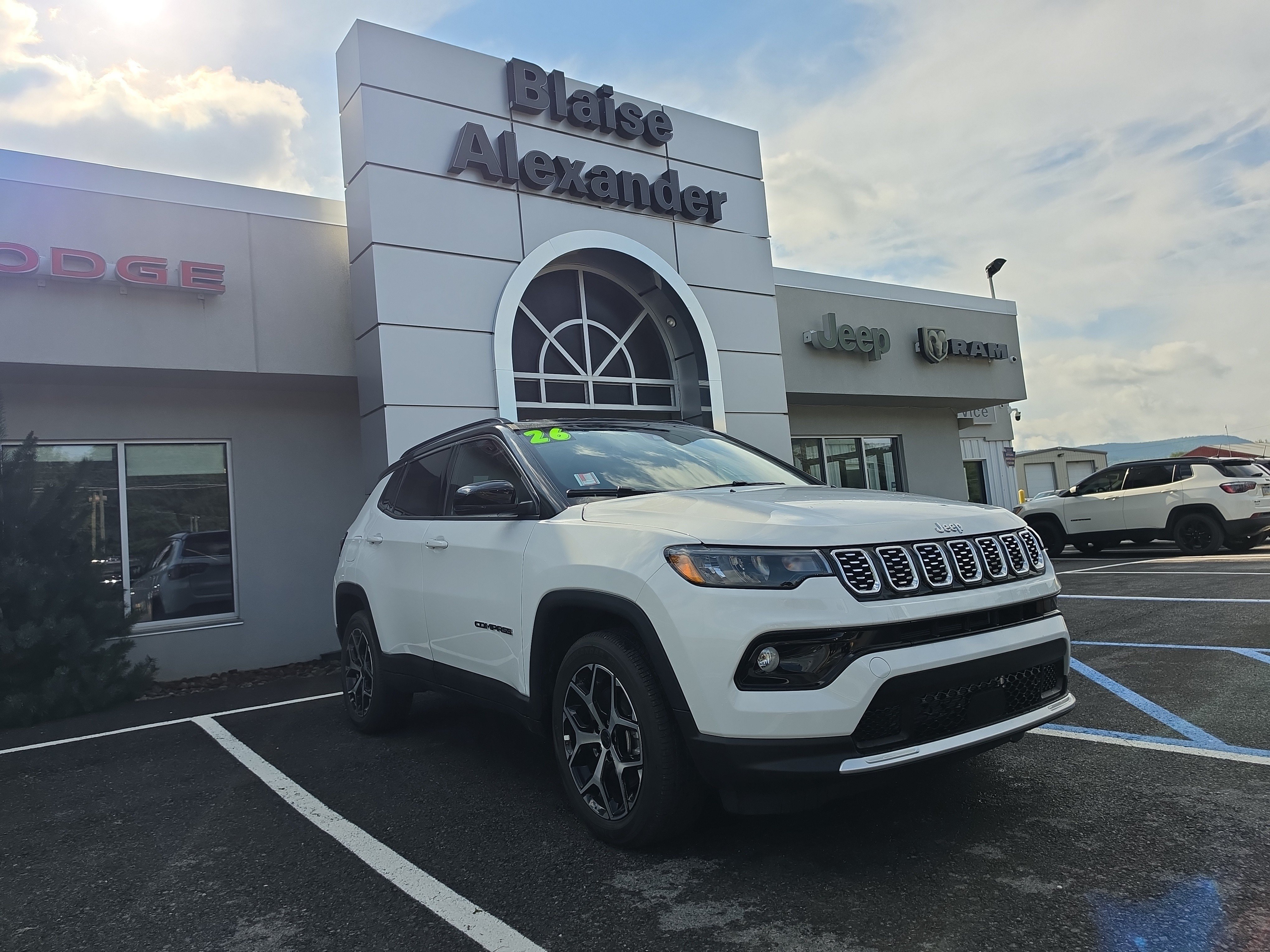 New 2026 Jeep Compass Limited AWD/4WD image 1