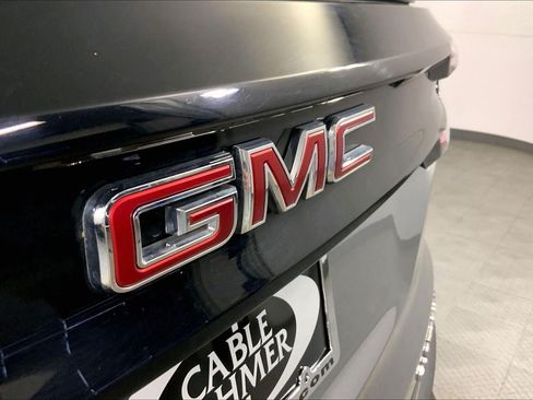 Used 2026 GMC Acadia Elevation w/ Elevation Premium Package FWD image 30