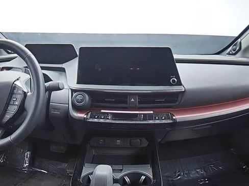 Used 2024 Toyota Prius Prime Premium FWD image 20