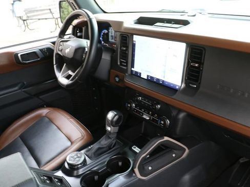 Used 2024 Ford Bronco Outer Banks AWD/4WD image 14