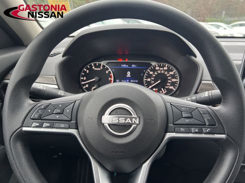 Used 2024 Nissan Altima 2.5 SV image 46