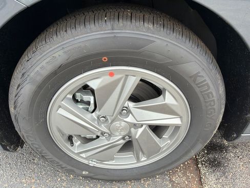 New 2026 Hyundai Elantra SE image 11