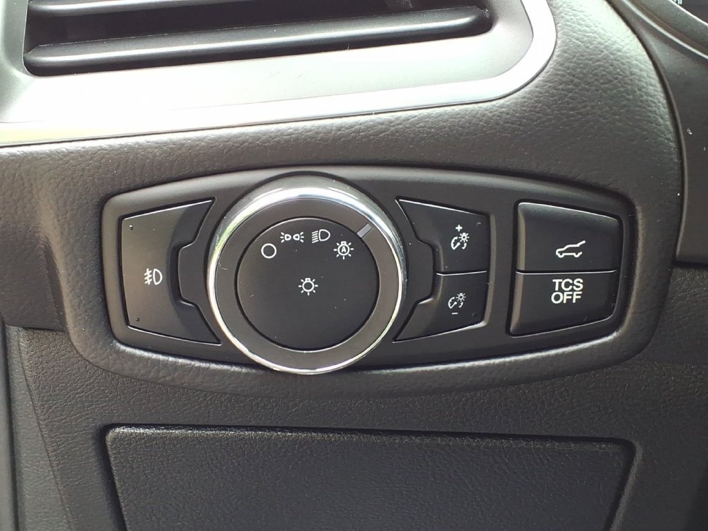 Certified 2024 Ford Edge Titanium AWD/4WD image 22