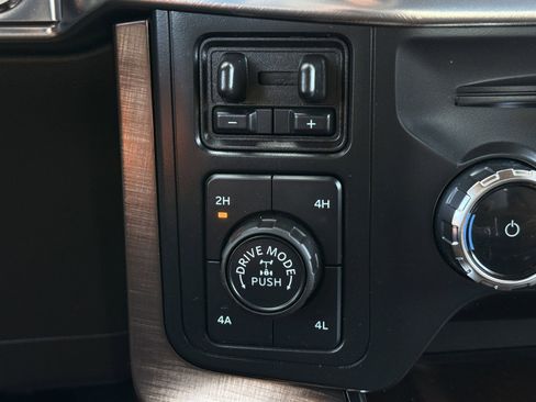 Used 2024 Ford F150 King Ranch w/ FX4 Off-Road Package image 23