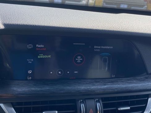 Used 2024 Alfa Romeo Stelvio Sprint image 10