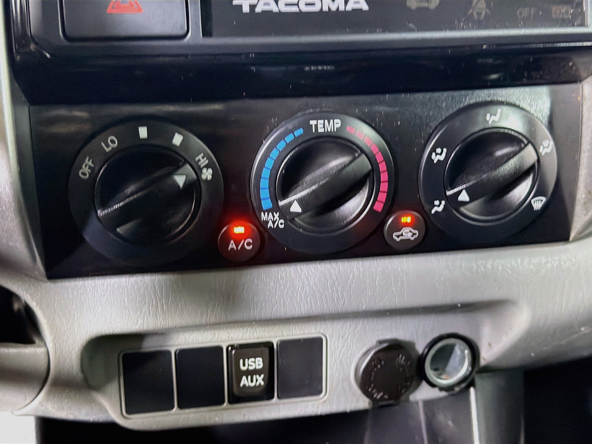 Used 2015 Toyota Tacoma PreRunner w/ SR5 Package RWD image 22