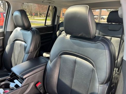 Used 2022 Jeep Grand Cherokee Limited 4xe image 14