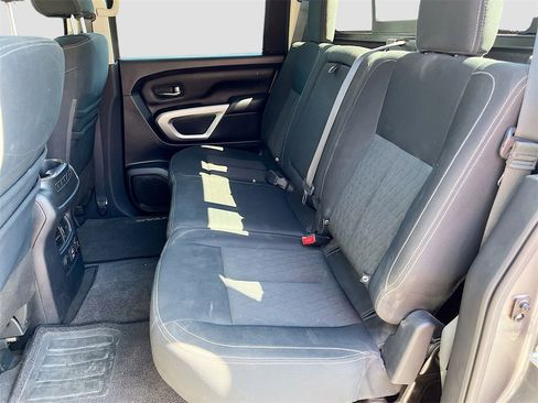 Used 2019 Nissan Titan SV w/ SV Convenience Package image 24