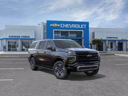 New 2026 Chevrolet Suburban Z71 w/ Comfort Package AWD/4WD image 9