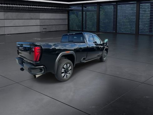 Used 2025 GMC Sierra 3500 Denali w/ Denali Reserve Package image 8