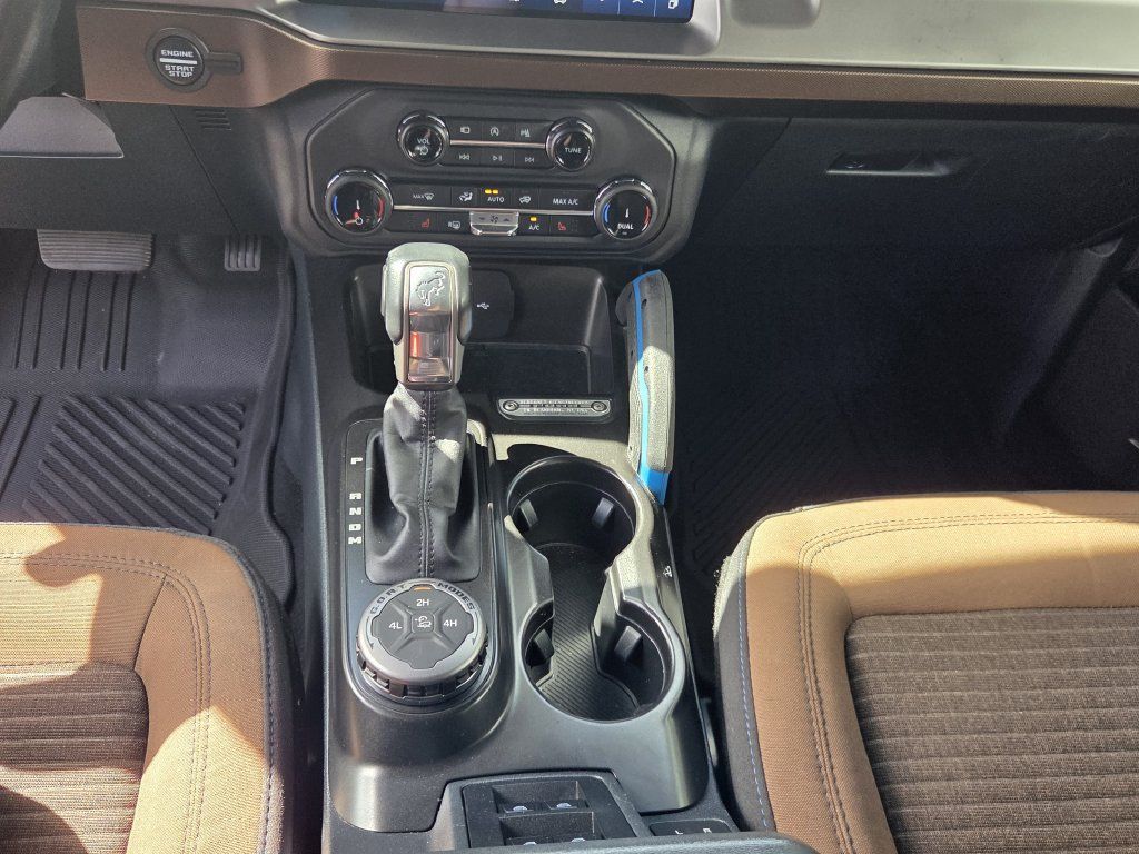 Used 2022 Ford Bronco Outer Banks AWD/4WD image 25
