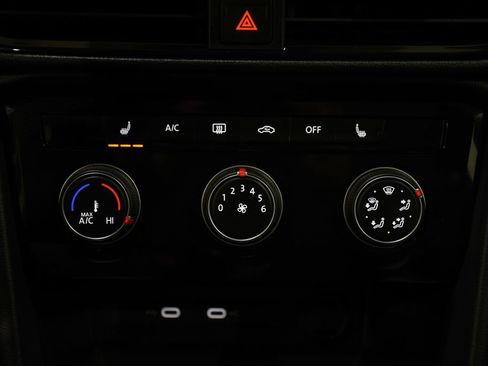 Used 2025 Volkswagen Taos S image 21