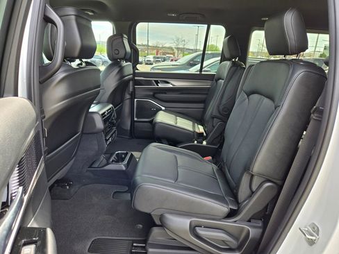 New 2026 Jeep Grand Wagoneer Limited AWD/4WD image 26