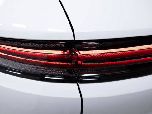 New 2026 Porsche Cayenne AWD/4WD image 18