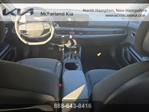 New 2025 Kia K4 LX image 11
