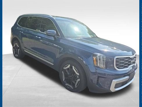 Used 2025 Kia Telluride S AWD/4WD image 1