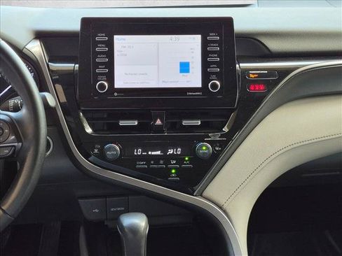 Used 2022 Toyota Camry SE w/ Convenience Package FWD image 13