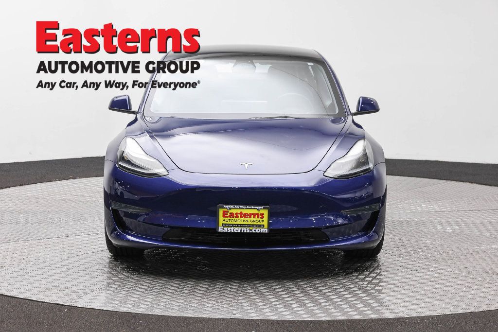 Used 2023 Tesla Model 3 Standard Range RWD image 4