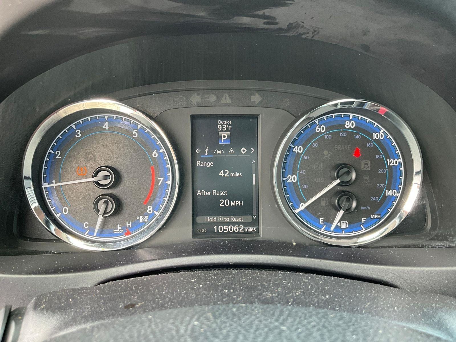 Used 2019 Toyota Corolla SE FWD image 12