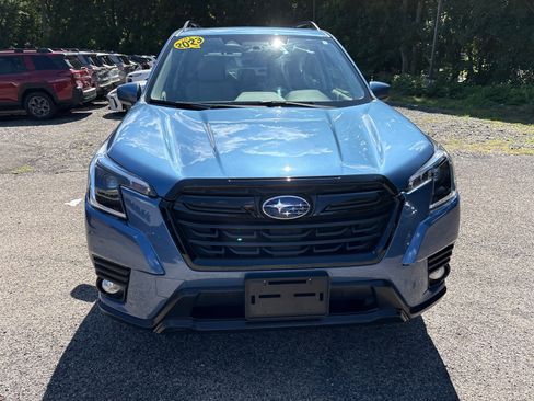 Used 2023 Subaru Forester Premium AWD/4WD image 2