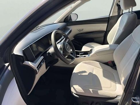 Used 2025 Hyundai Tucson SEL FWD image 9