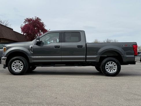 Used 2019 Ford F250 XLT AWD/4WD image 2