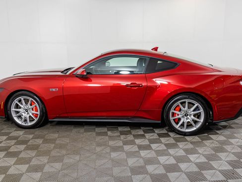 Used 2024 Ford Mustang GT Premium image 15